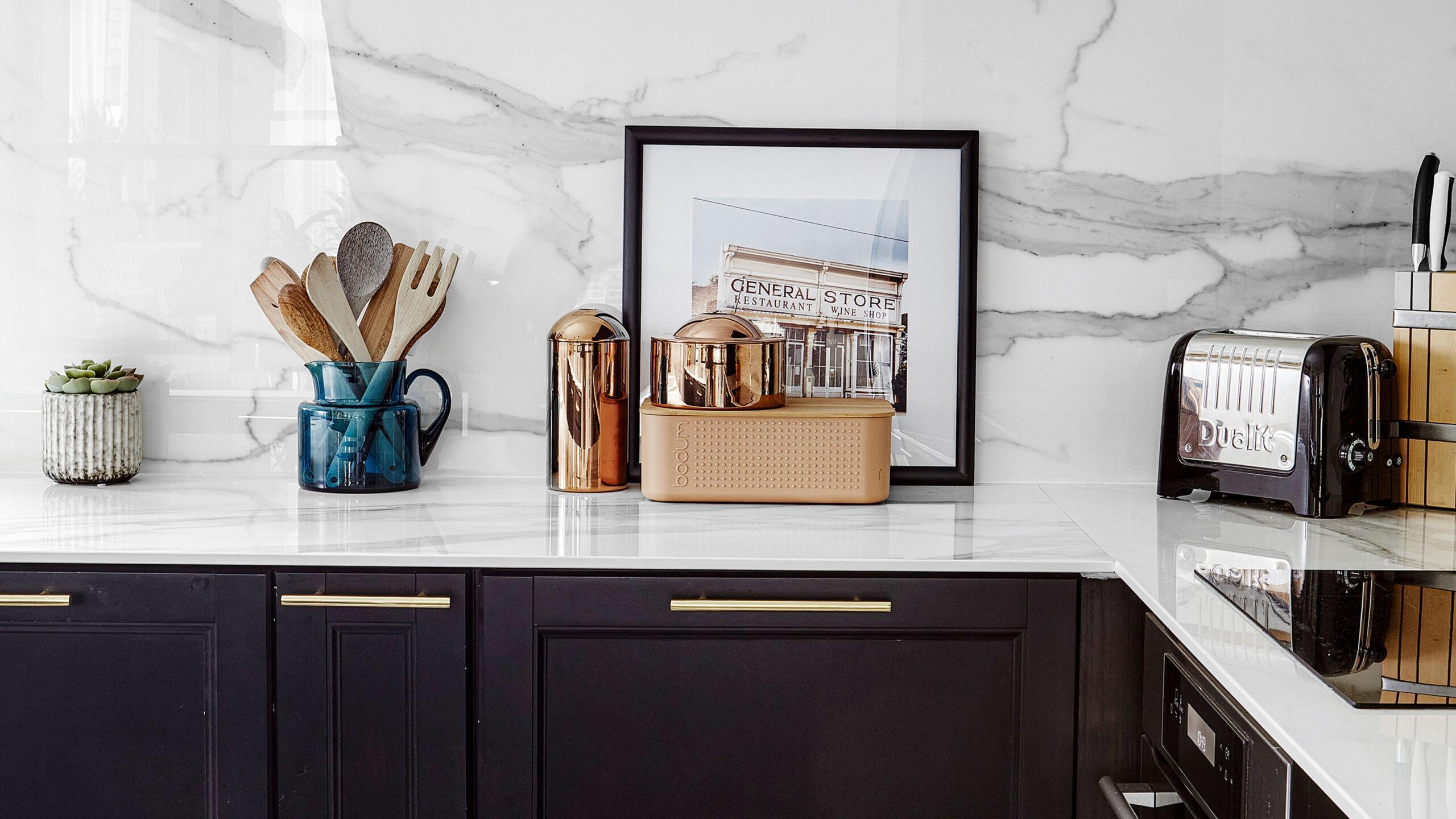 What-to-Store-On-Kitchen-Worktops-And-What-Should-Not2-scaled.jpg